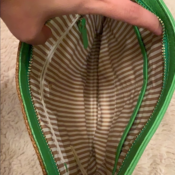 Kate Spade green and tan woven accent crossbody - Picture 6 of 8